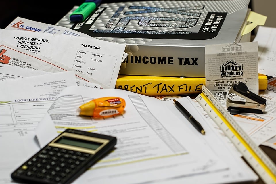 How does income tax work in a bankruptcy? 